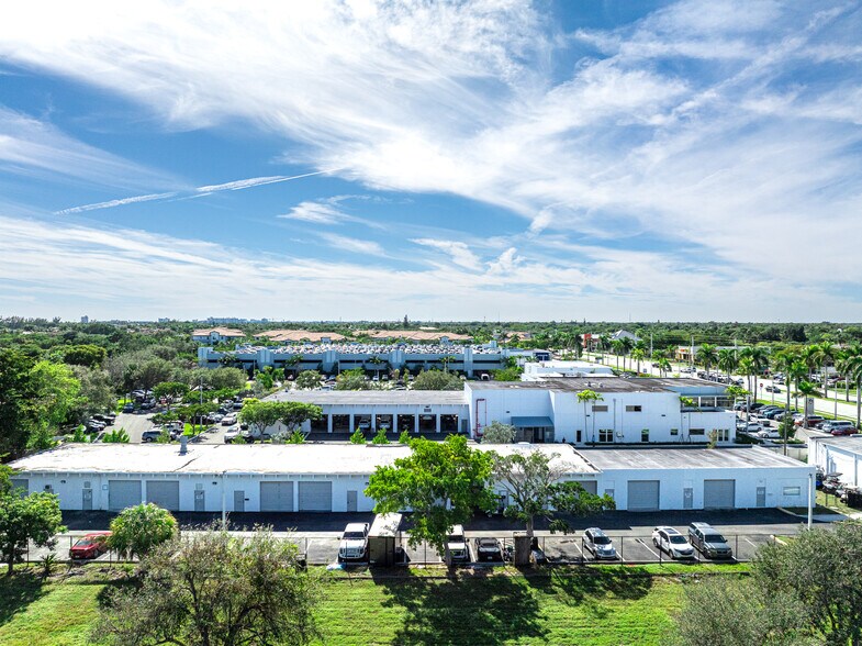 Primary Photo Of 2413 N Federal Hwy, Delray Beach Storefront Retail Residential For Lease