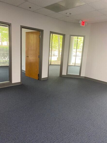 More Photos Of 5700 Highlands Pky SE, Smyrna Light Distribution For Lease