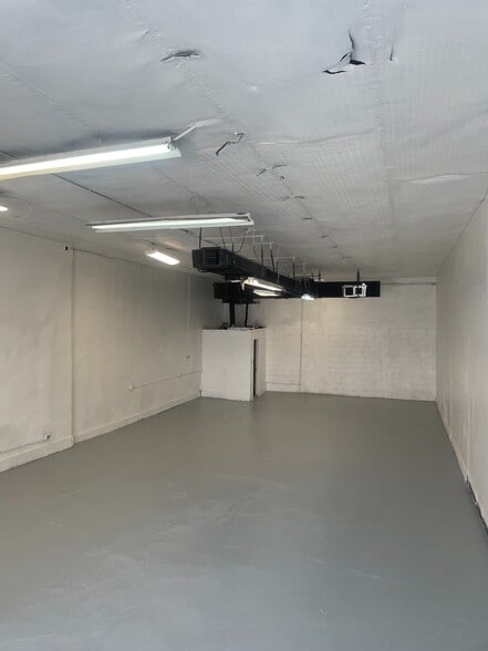 More Photos Of 430 Ansin Blvd, Hallandale Beach Warehouse For Sale