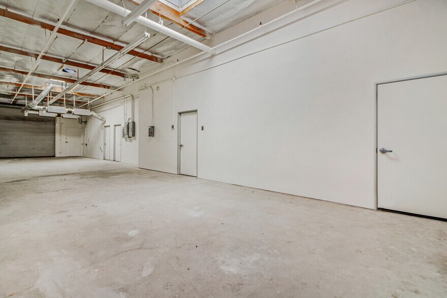 More Photos Of 2681 Dow Ave, Tustin Manufacturing For Lease