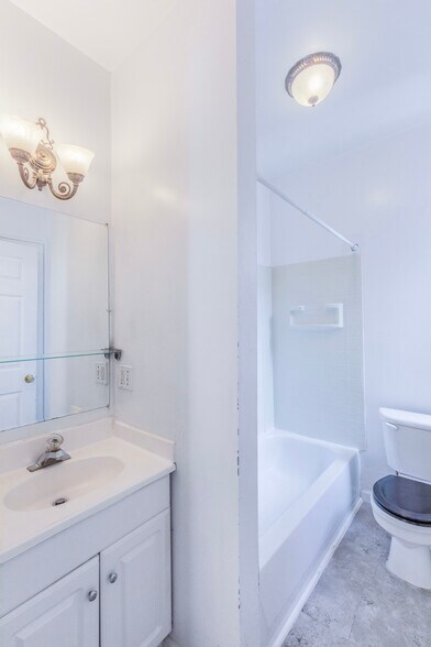 More Photos Of 5617 S Kingshighway Blvd, Saint Louis Multifamily For Sale