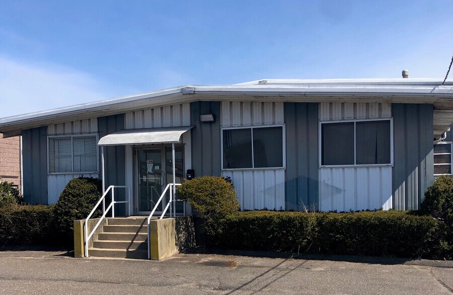 More Photos Of 396 Ledyard St, Hartford Light Manufacturing For Lease