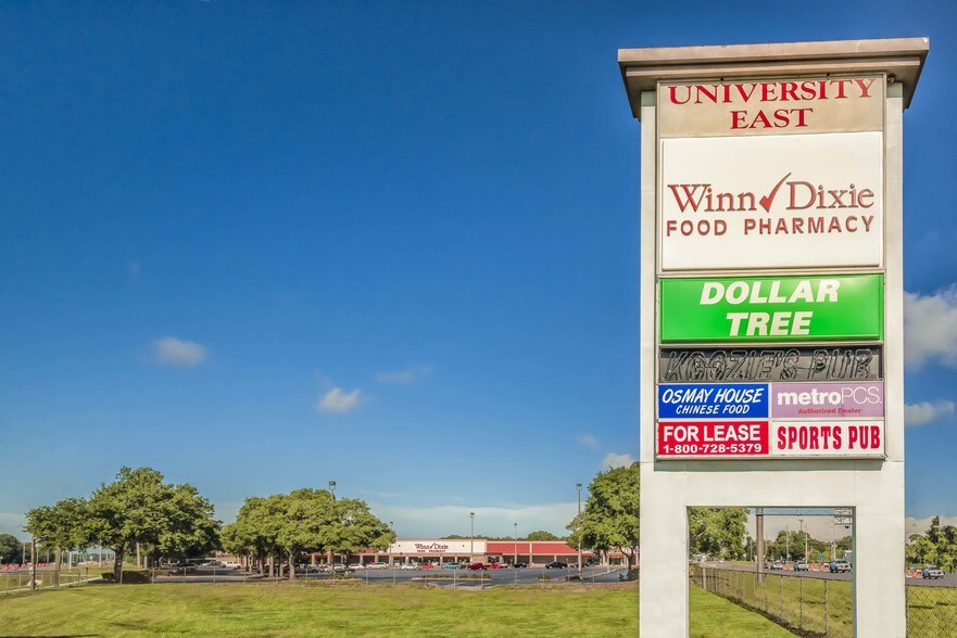 More Photos Of 9535 E Fowler Ave, Thonotosassa Storefront For Lease