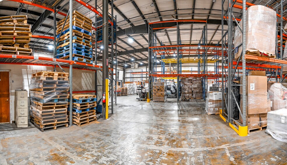 More Photos Of 475 Oberlin Ave S, Lakewood Warehouse For Lease