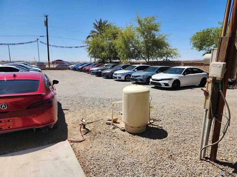 More Photos Of 14794 Avenue B, Somerton Auto Dealership For Sale