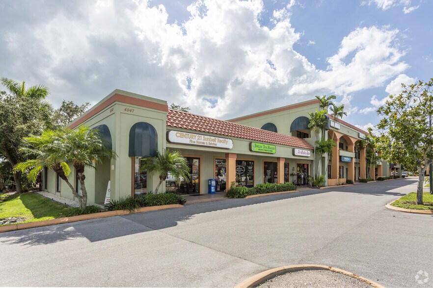 More Photos Of 4947 Tamiami Trl N, Naples Storefront For Lease