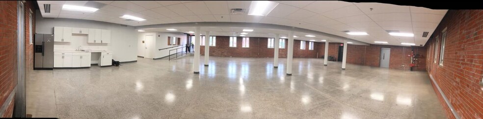 More Photos Of 526 Campbell St, Kansas City Flex For Lease