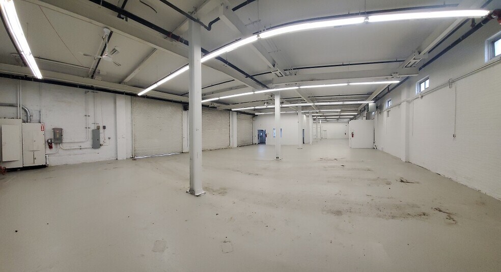 More Photos Of 524 Waverly Ave, Mamaroneck Warehouse For Lease