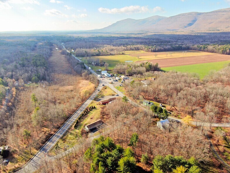 More Photos Of 8 Rt 32A, Saugerties Service Station For Sale
