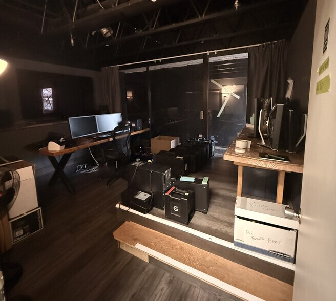 More Photos Of 3681-3683 W 4th Ave, Vancouver Storefront Retail Residential For Lease