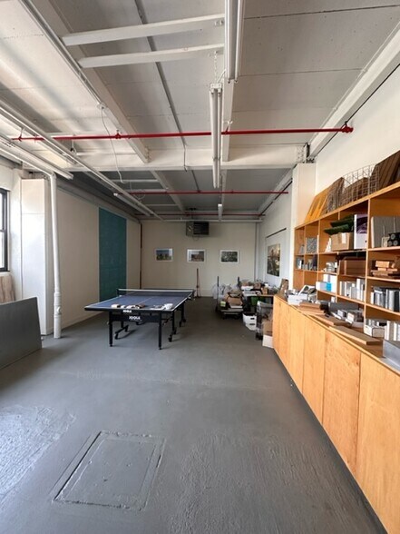 More Photos Of 18 Bay St, Brooklyn Flex For Lease