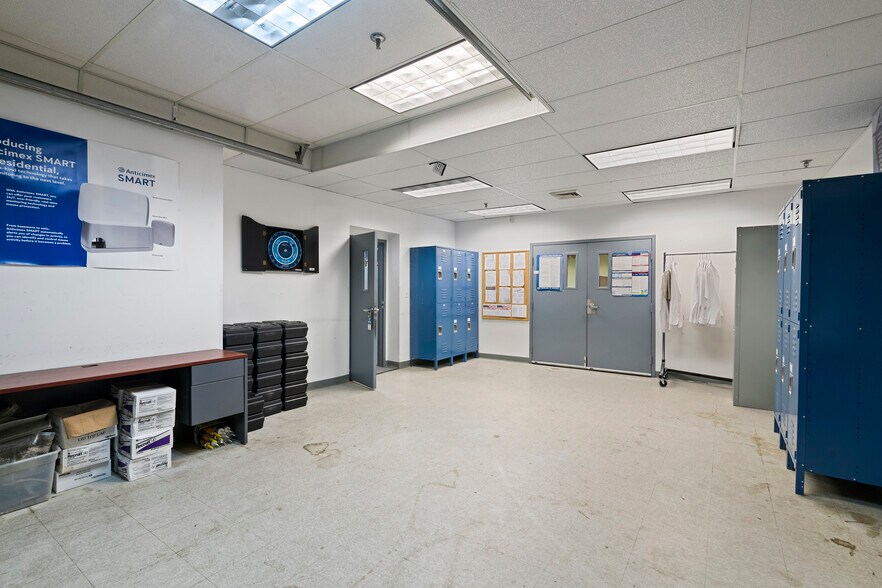 More Photos Of 823 Pleasant St, Norwood Light Manufacturing For Sale