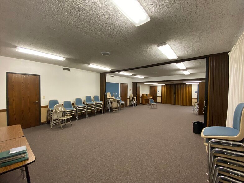 More Photos Of 7045 Farralone Ave, Canoga Park Religious Facility For Sale