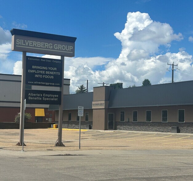 More Photos Of 7404 101 Ave NW, Edmonton Office For Sale