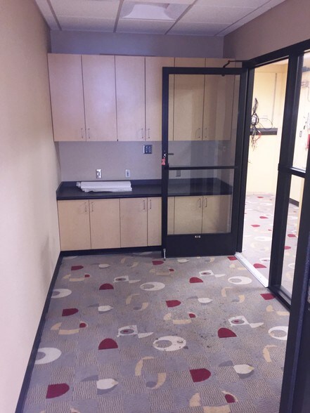 More Photos Of 217-223 E Hartsdale Ave, Hartsdale Storefront Retail Office For Lease