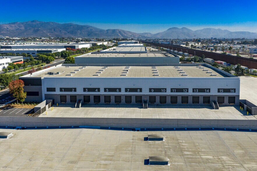 More Photos Of 8709 Kerns St, San Diego Warehouse For Lease