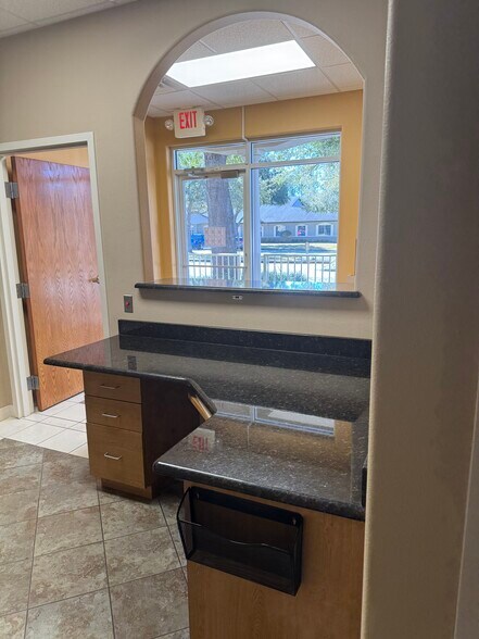 More Photos Of 1227 E Broadway, Oviedo Office For Sale