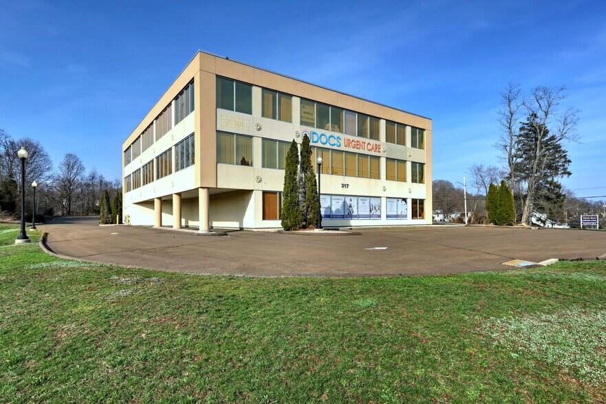 More Photos Of 317 Foxon Rd, East Haven Medical For Lease