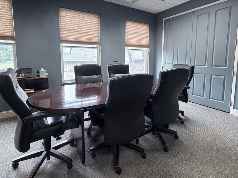 More Photos Of 1310 S Main St, Ann Arbor Medical For Sale