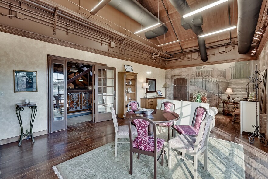 More Photos Of 2000 Champagne Blvd, Grapevine Specialty For Sale