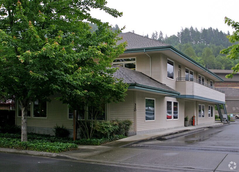 More Photos Of 320 3rd Ave NE, Issaquah Office For Sale