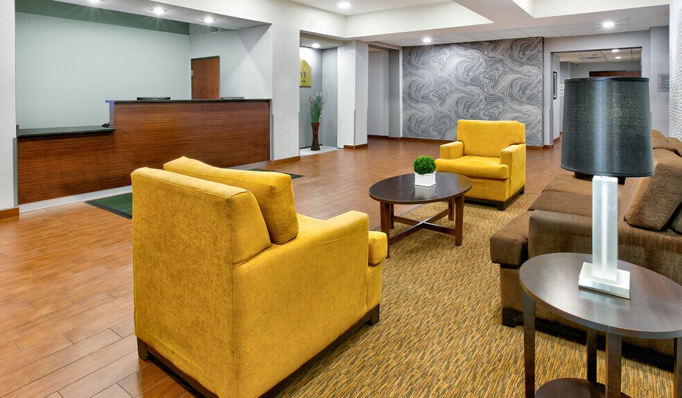 More Photos Of 615 City Center Way, Longview Hotel For Sale