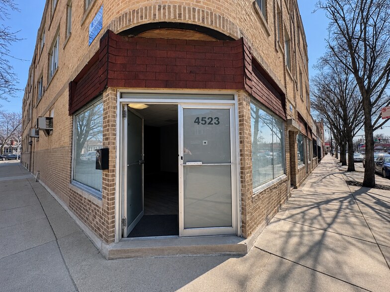 More Photos Of 4519-4523 N Milwaukee Ave, Chicago Apartments For Lease