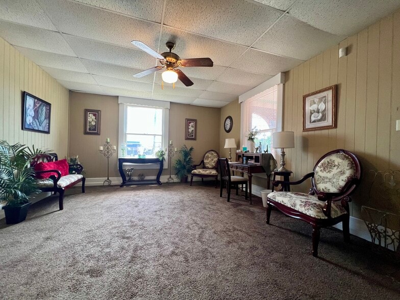 More Photos Of 100 N Fifth St, Manchester Funeral Home For Sale