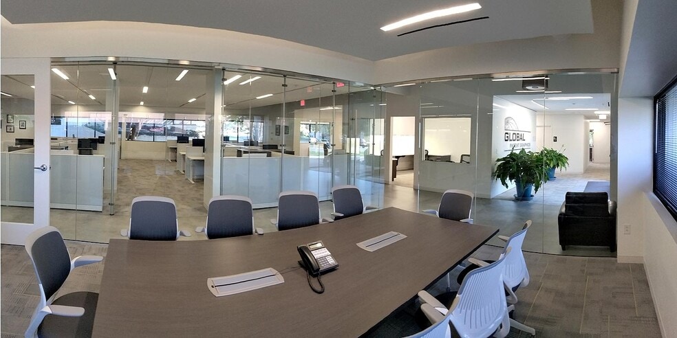 More Photos Of 421 Minuet Ln, Charlotte Office For Sale