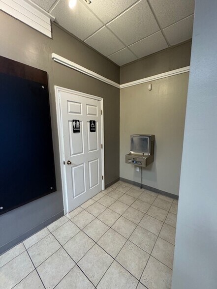 More Photos Of 1917 US Highway 27 N, Sebring Storefront For Sale