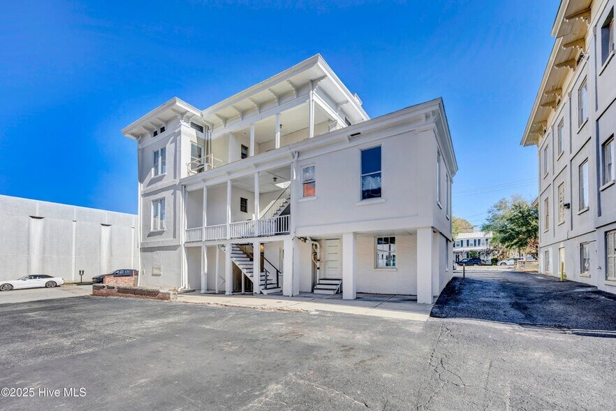 More Photos Of 19 N 5th Ave, Wilmington Office For Sale