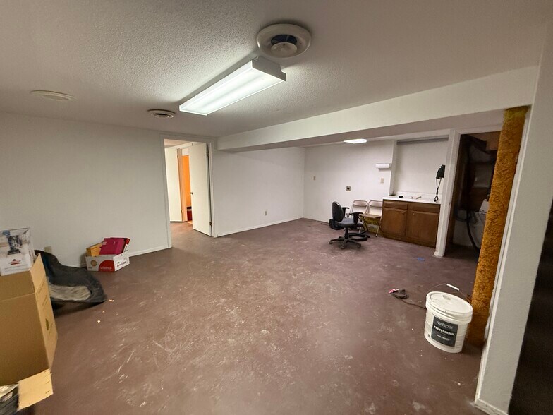 More Photos Of 910-912 7th St, Onawa Office For Sale