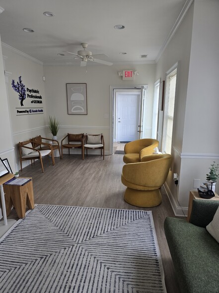 More Photos Of 110 Samaritan Dr, Cumming Medical For Sale