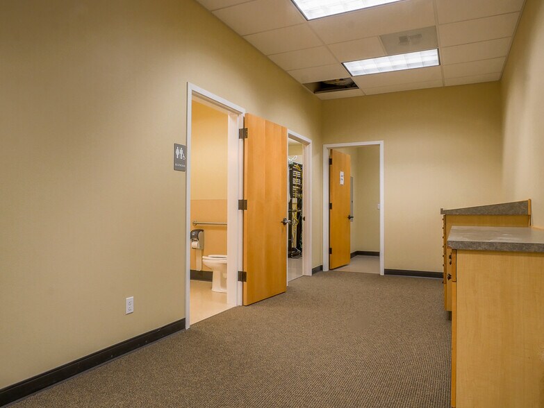 More Photos Of 1605 N Coast Hwy, Newport Office For Lease