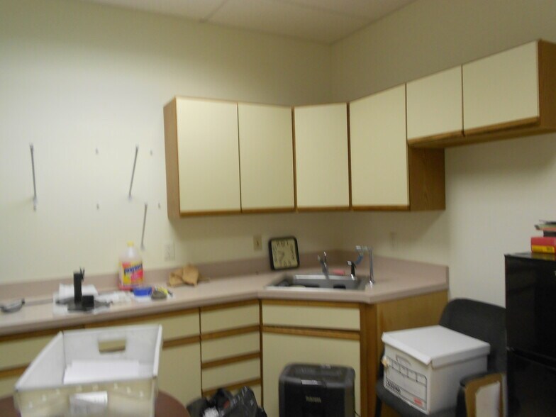 More Photos Of 5-9 Sheep Davis Rd, Pembroke Office For Lease