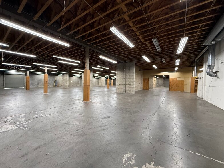 More Photos Of 2280 E Curry St, Long Beach Manufacturing For Lease