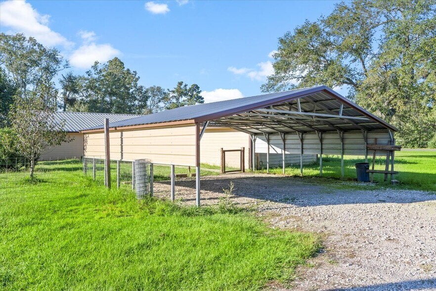 More Photos Of 22360 Highway 321, Cleveland Flex For Lease