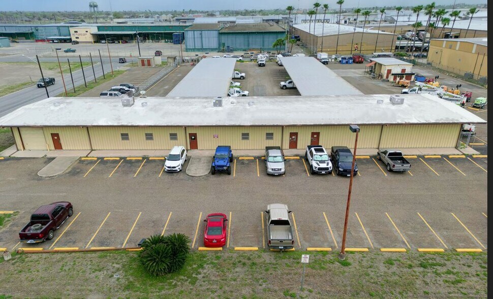 More Photos Of 2120 Redbud Ave, McAllen Service For Sale