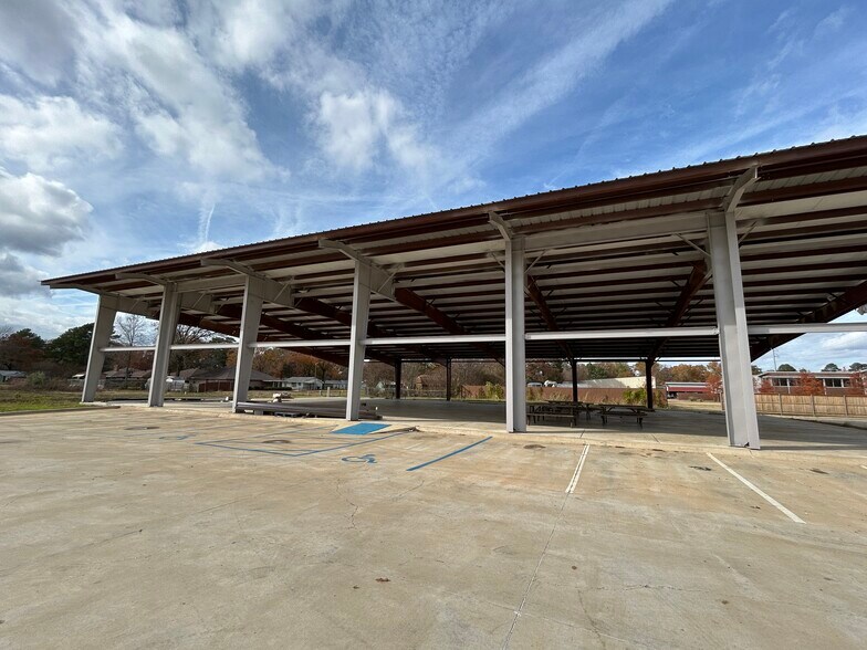 More Photos Of 8410 Line Ave, Shreveport General Retail For Lease