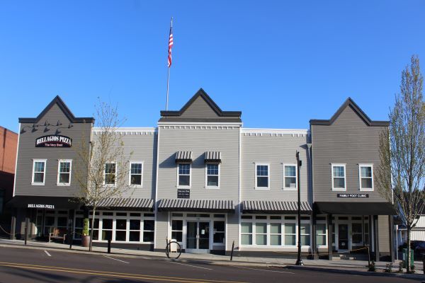 More Photos Of 1880 Willamette Falls Dr, West Linn Storefront Retail Office For Lease
