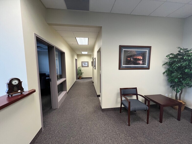 More Photos Of 5298 Kyler Ave NE, Albertville Medical For Lease