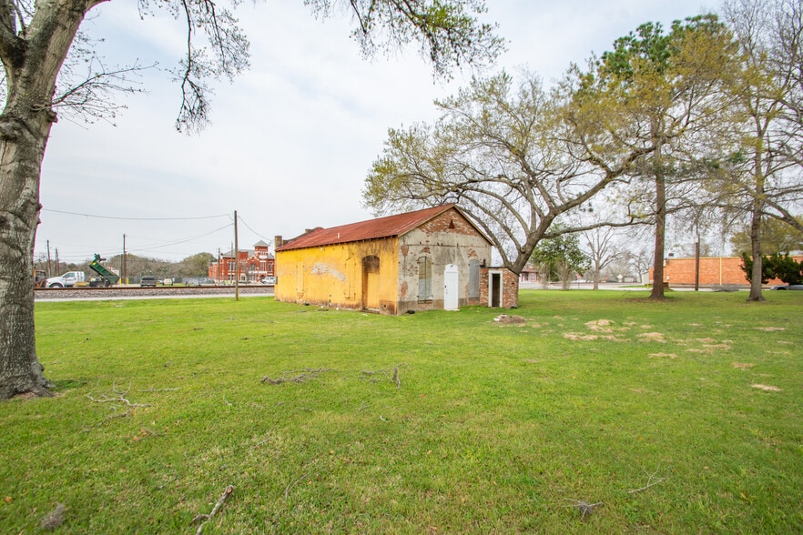 More Photos Of 603 Calhoun St, Richmond Office Residential For Sale