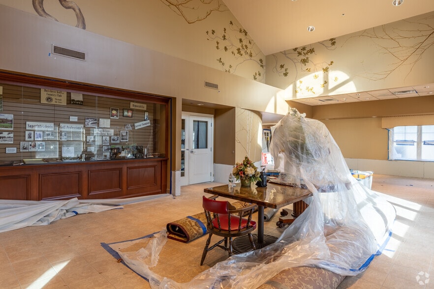 More Photos Of 2628 South Rd, Poughkeepsie Sports And Entertainment For Sale