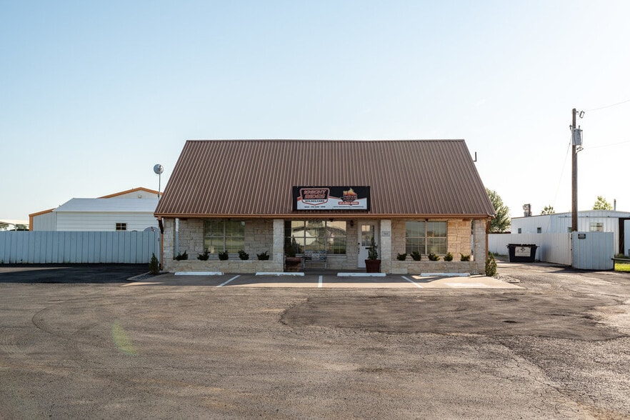 More Photos Of 3901 S Highway 287, Waxahachie Research And Development For Sale