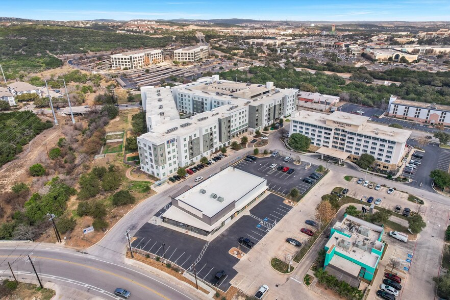 More Photos Of 15622 Chase Hill Blvd, San Antonio Freestanding For Lease