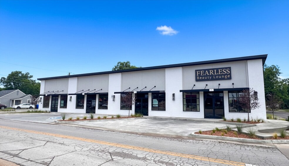 Primary Photo Of 607 W Gray St, Norman Storefront For Lease