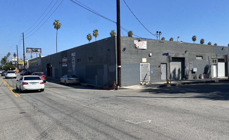 More Photos Of 14850 Calvert St, Van Nuys Service For Lease