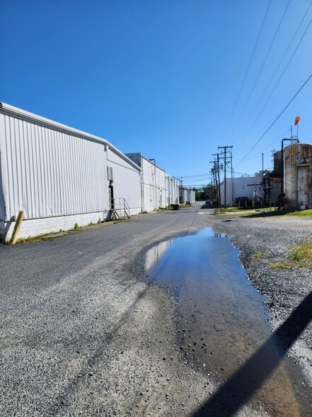 More Photos Of 502 Factory Ave, Ridgely Warehouse For Sale