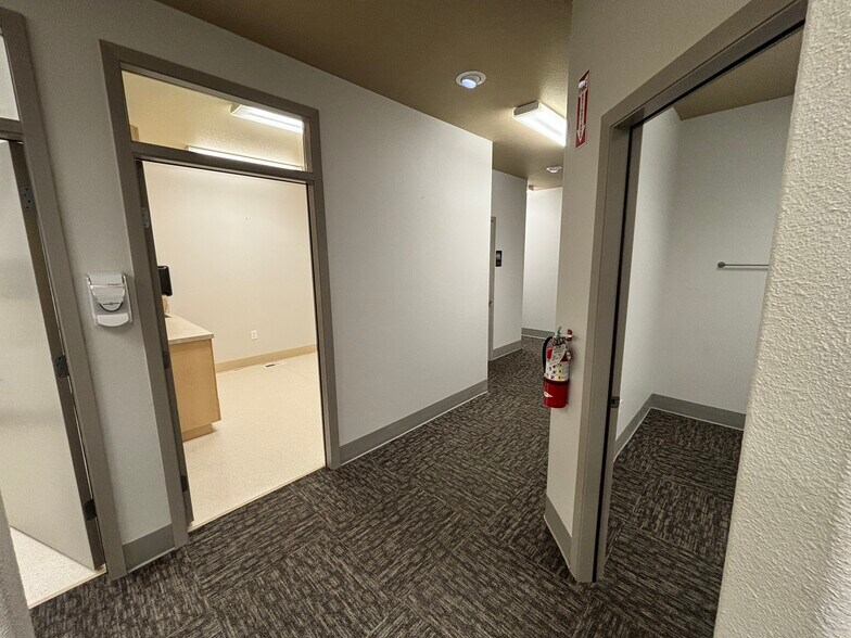 More Photos Of 1515-1535 Liberty St SE, Salem Medical For Lease