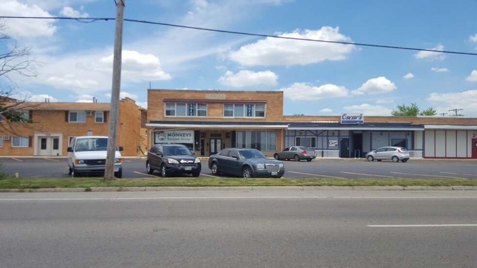 More Photos Of 324-328 N Dixie Dr, Vandalia Storefront Retail Office For Lease